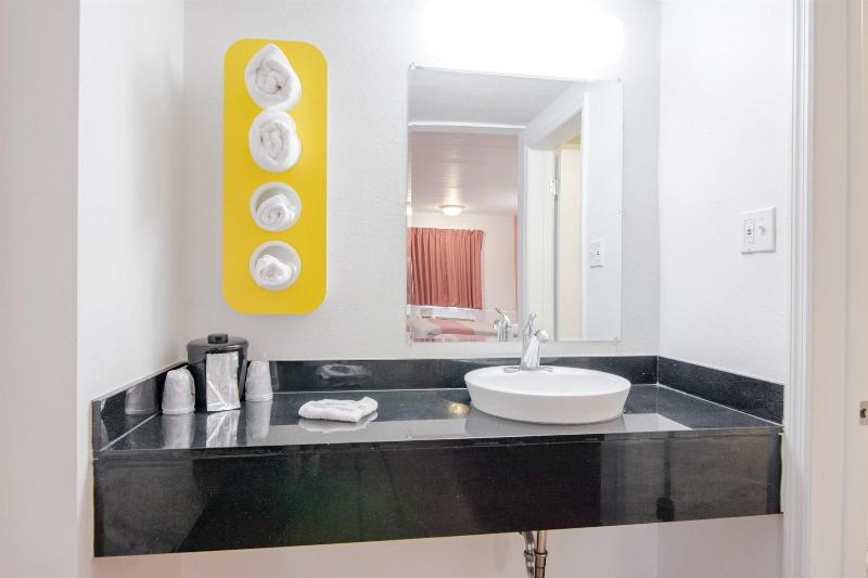 Motel 6 Glassboro, NJ - Rowan University image