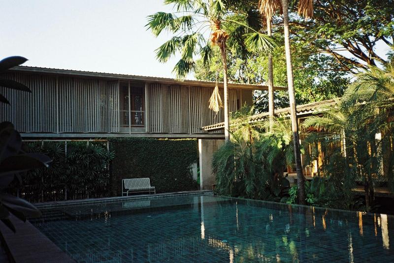 SUNKISS pool.bed.cafe image