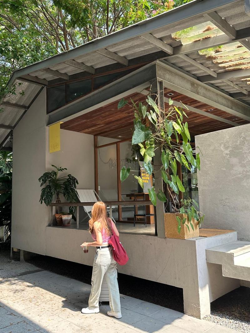 SUNKISS pool.bed.cafe image
