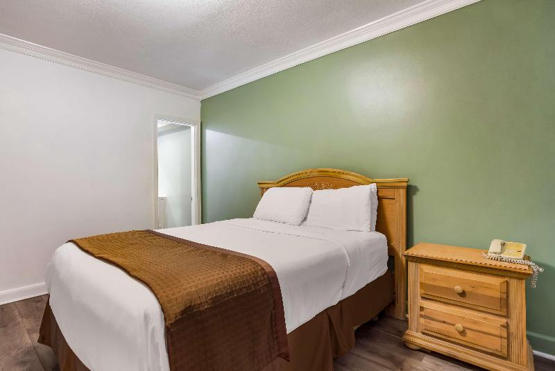 Americas Best Value Inn Historic Clewiston Inn image