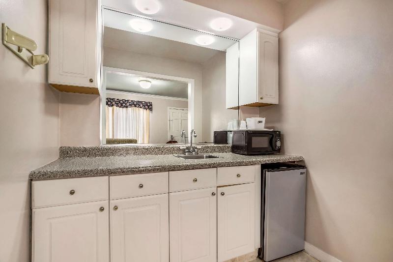 Americas Best Value Inn Historic Clewiston Inn image
