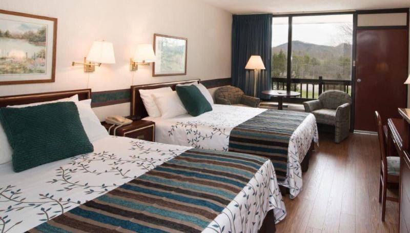 Highland Manor Inn image