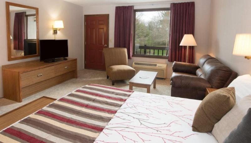 Highland Manor Inn image