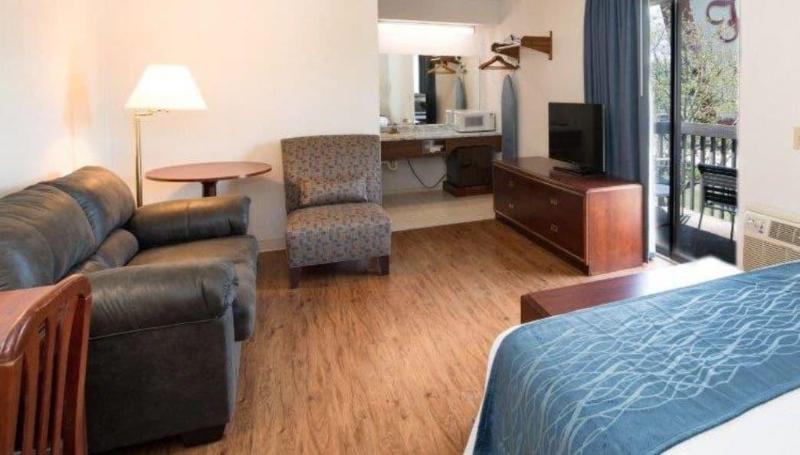 Highland Manor Inn image