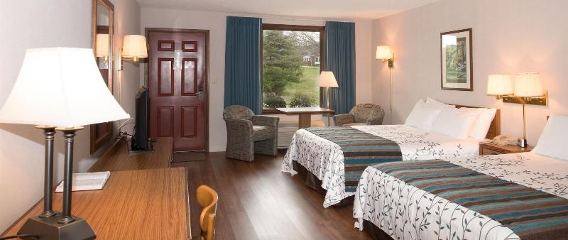 Highland Manor Inn image