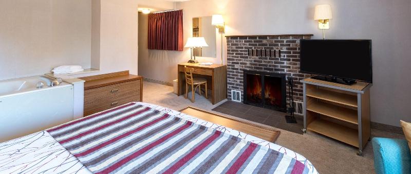 Highland Manor Inn image