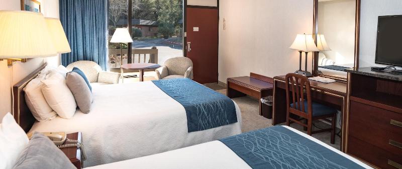 Highland Manor Inn image