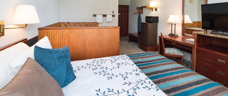 Highland Manor Inn image