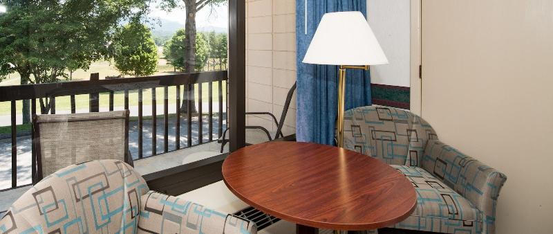 Highland Manor Inn image