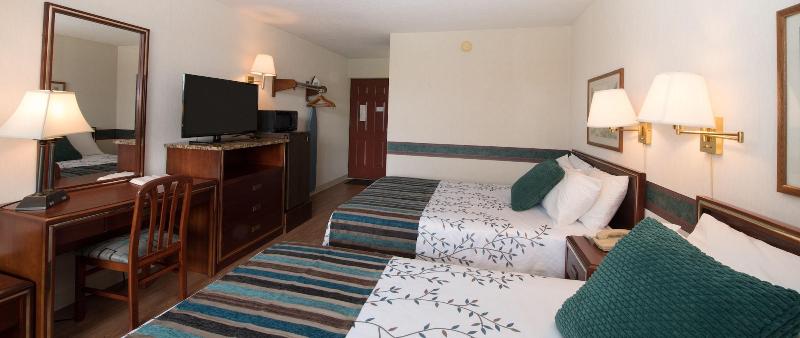 Highland Manor Inn image