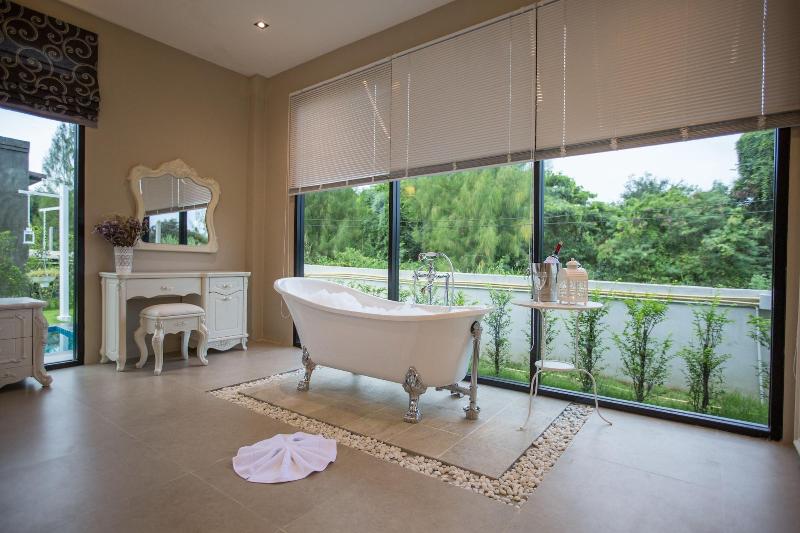 Release Pool Villa Resort image