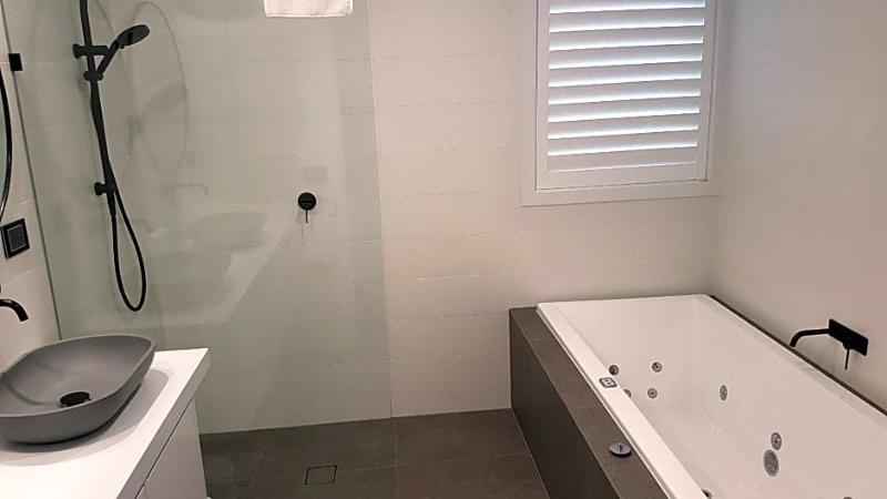 Ocean Grove Chalet image