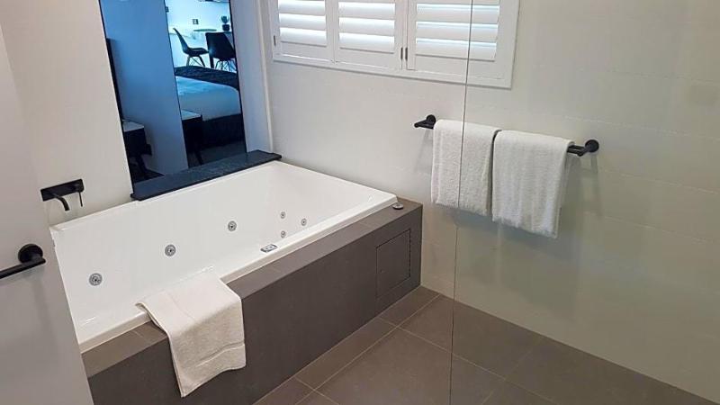 Ocean Grove Chalet image