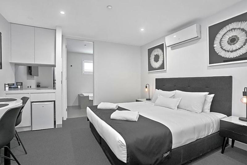 Ocean Grove Chalet image