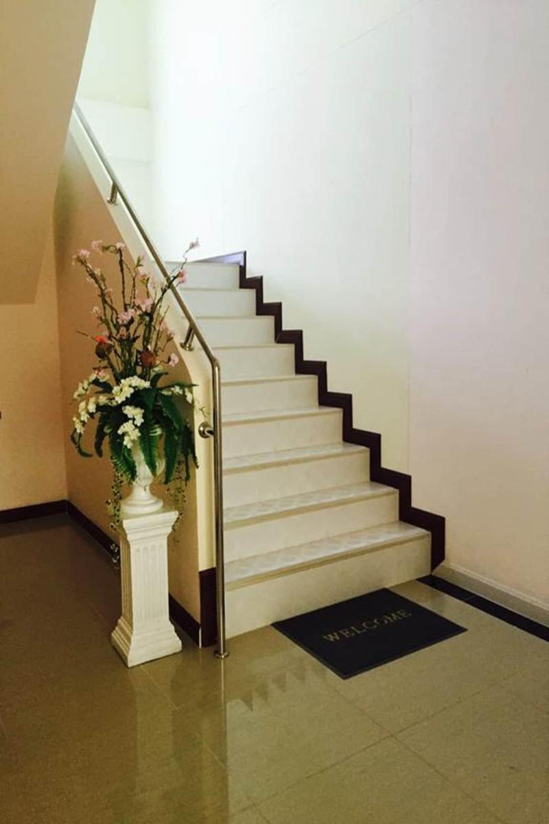 Thana Apartment image