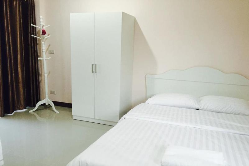 Thana Apartment image