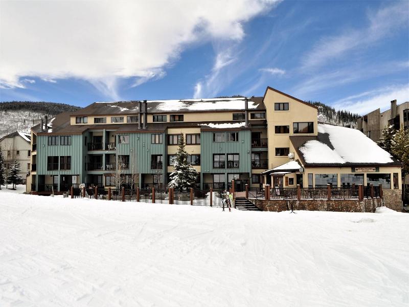 Fox Pine Lodge 3 Bed 3 Bath image