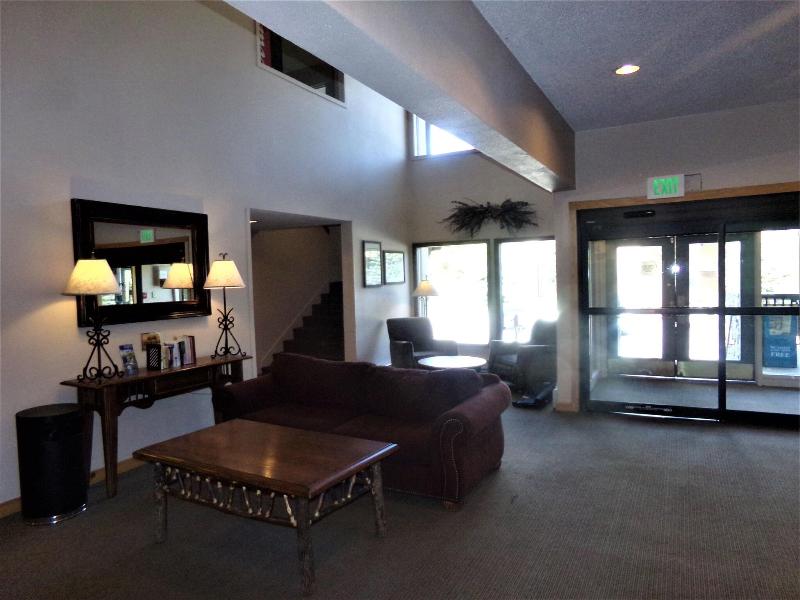 Fox Pine Lodge 3 Bed 3 Bath image