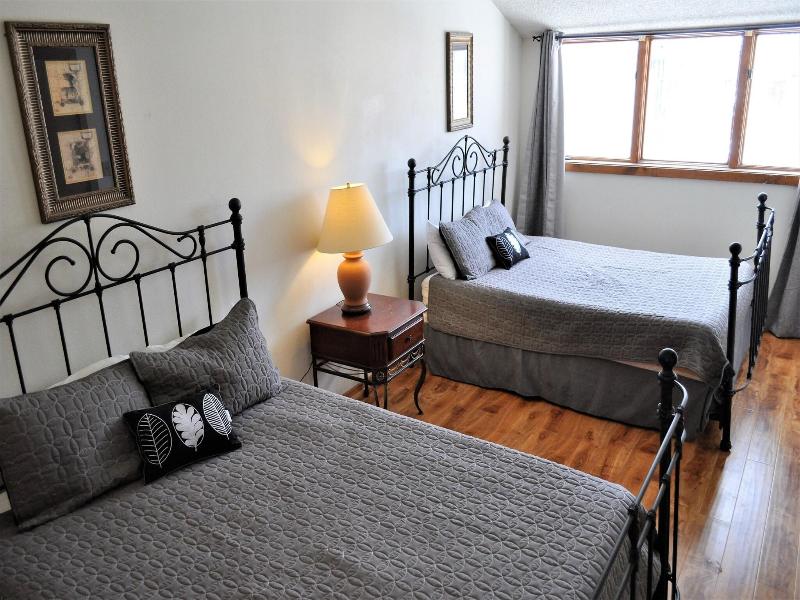 Fox Pine Lodge 3 Bed 3 Bath image