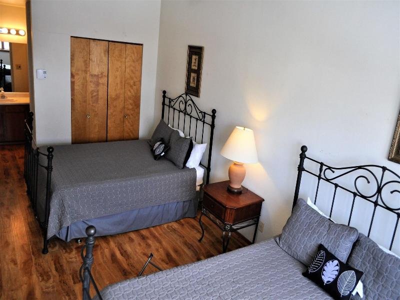 Fox Pine Lodge 3 Bed 3 Bath image