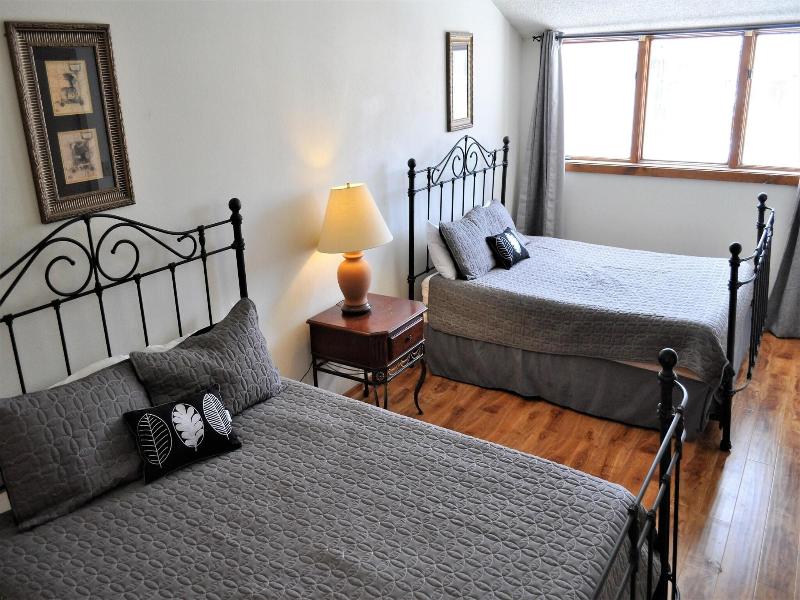 Fox Pine Lodge 3 Bed 3 Bath image