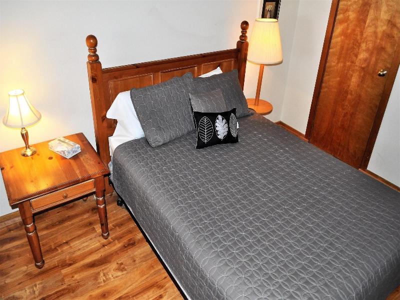Fox Pine Lodge 3 Bed 3 Bath image