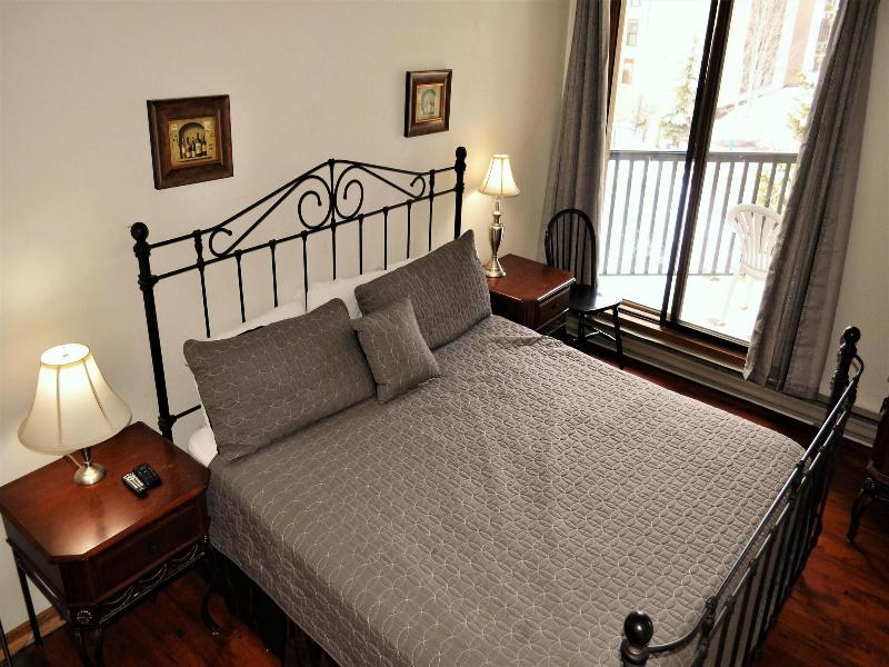 Fox Pine Lodge 3 Bed 3 Bath image