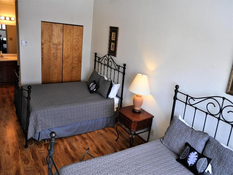 Fox Pine Lodge 3 Bed 3 Bath image