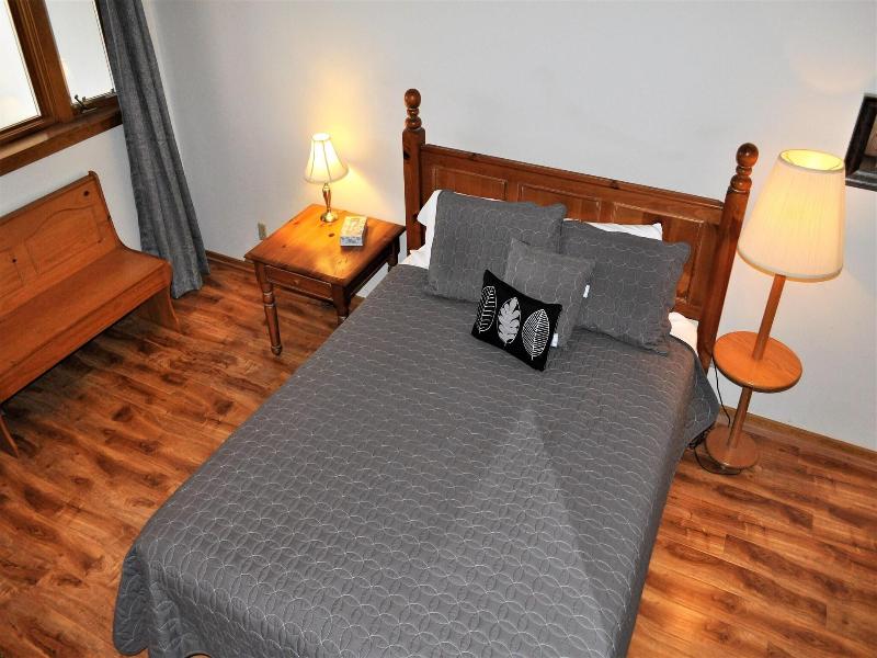 Fox Pine Lodge 3 Bed 3 Bath image