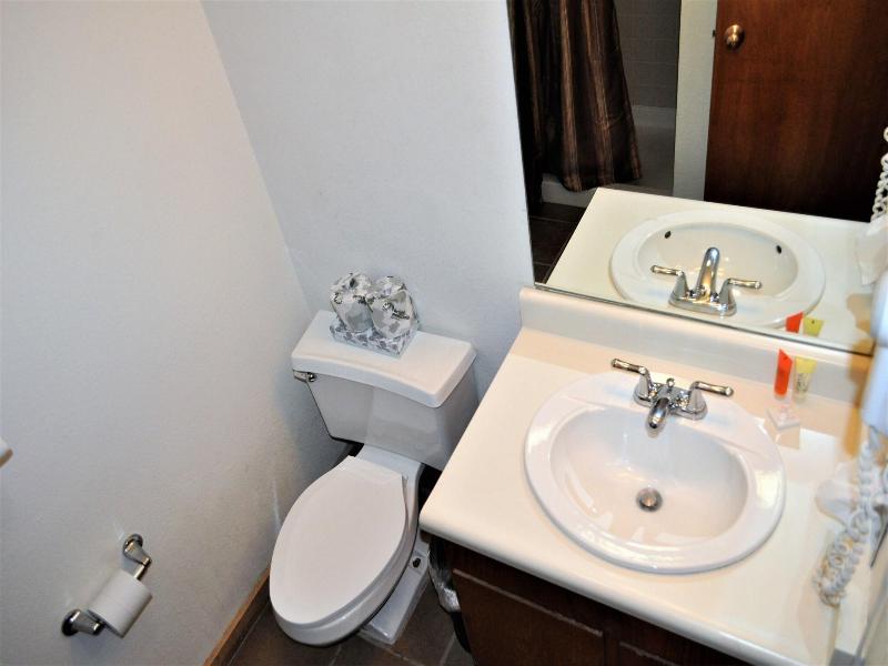 Fox Pine Lodge 3 Bed 3 Bath image
