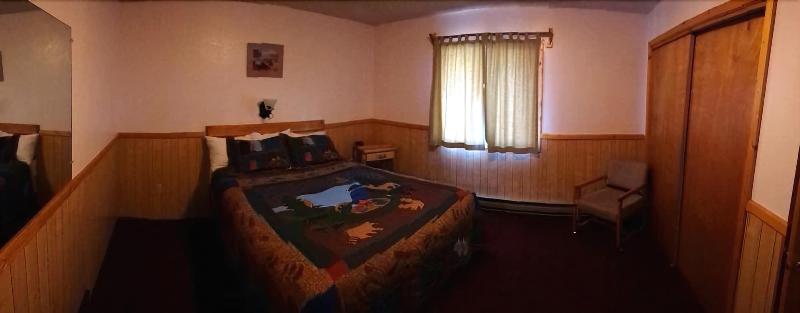 Alpine Motel image