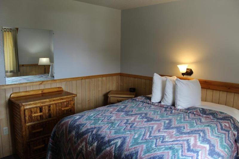 Alpine Motel image