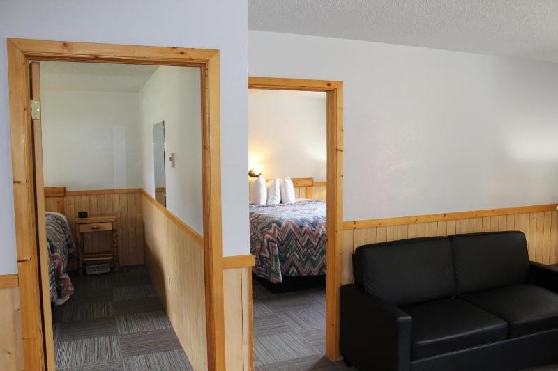 Alpine Motel image 1