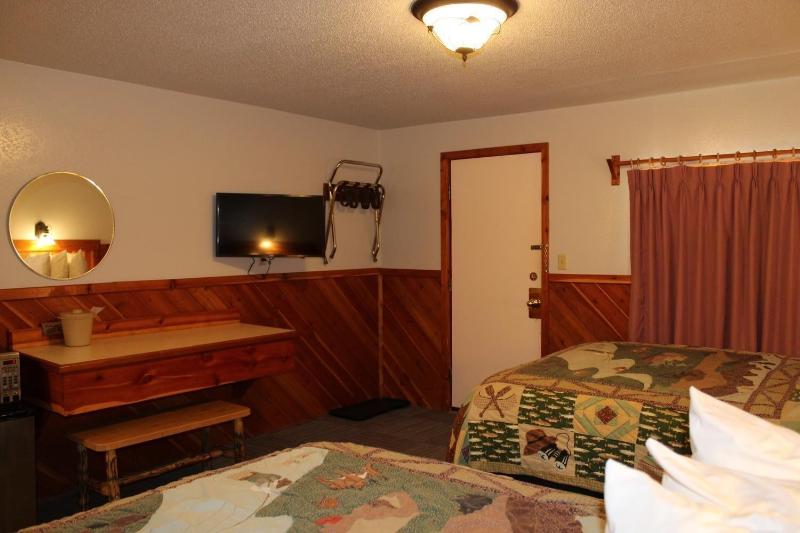 Alpine Motel image