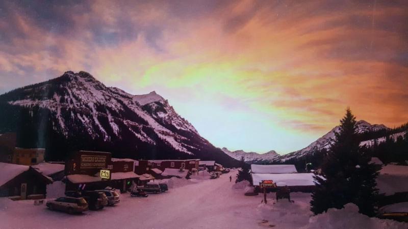 Alpine Motel image