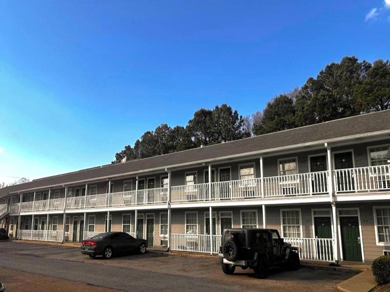 Plantation Oaks Suites & Inn