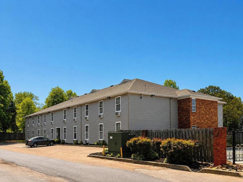 Plantation Oaks Suites & Inn