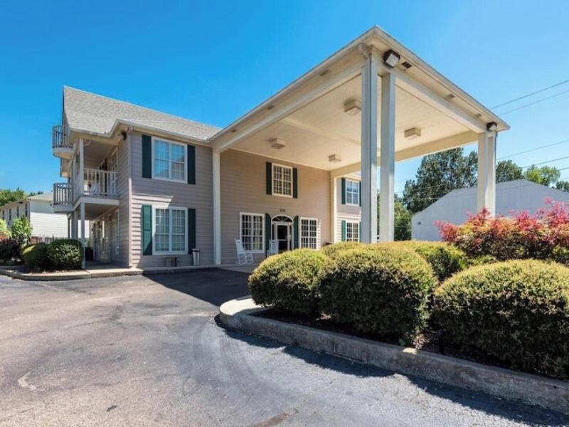 Plantation Oaks Suites & Inn