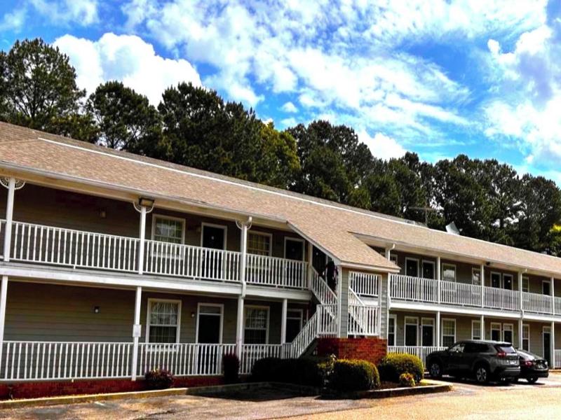 Plantation Oaks Suites & Inn