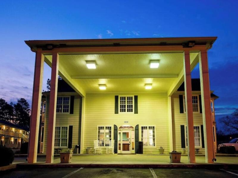 Plantation Oaks Suites & Inn