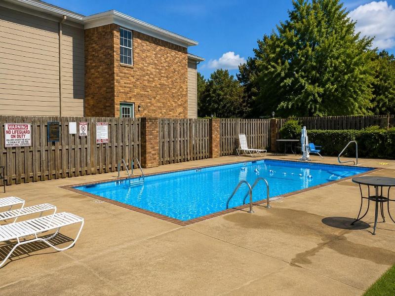 Plantation Oaks Suites & Inn