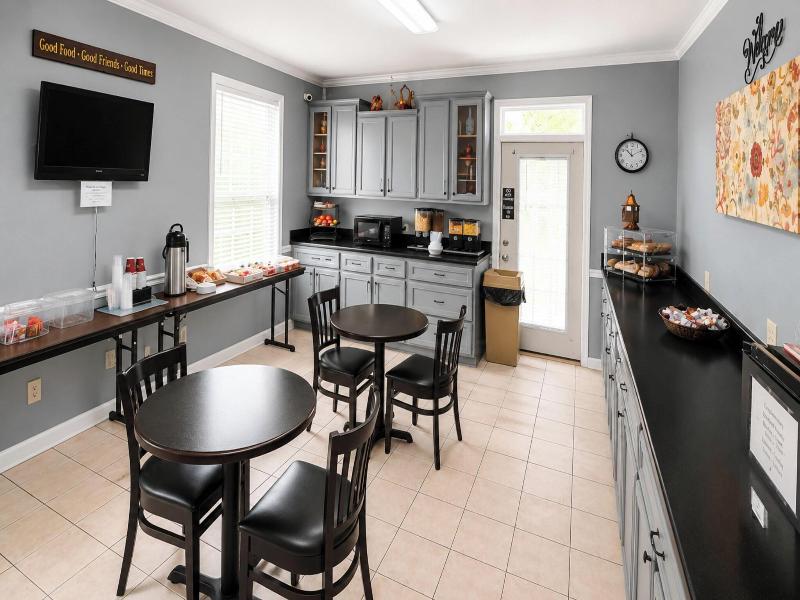 Plantation Oaks Suites & Inn