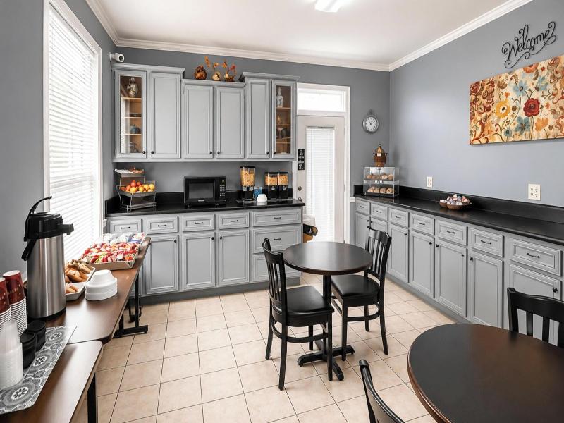 Plantation Oaks Suites & Inn