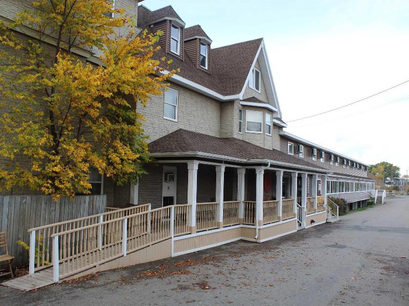 Harbourview Inn SureStayCollection by Best Western image