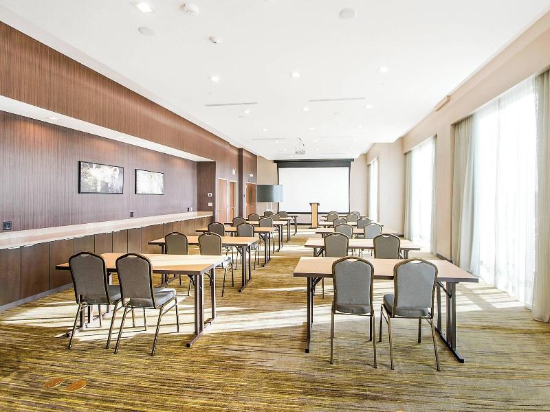Courtyard By Marriott Longview North image