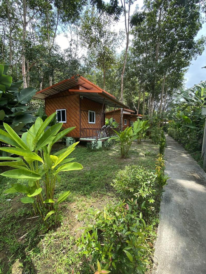 Khaosok Bamboo Huts Resort — main photo