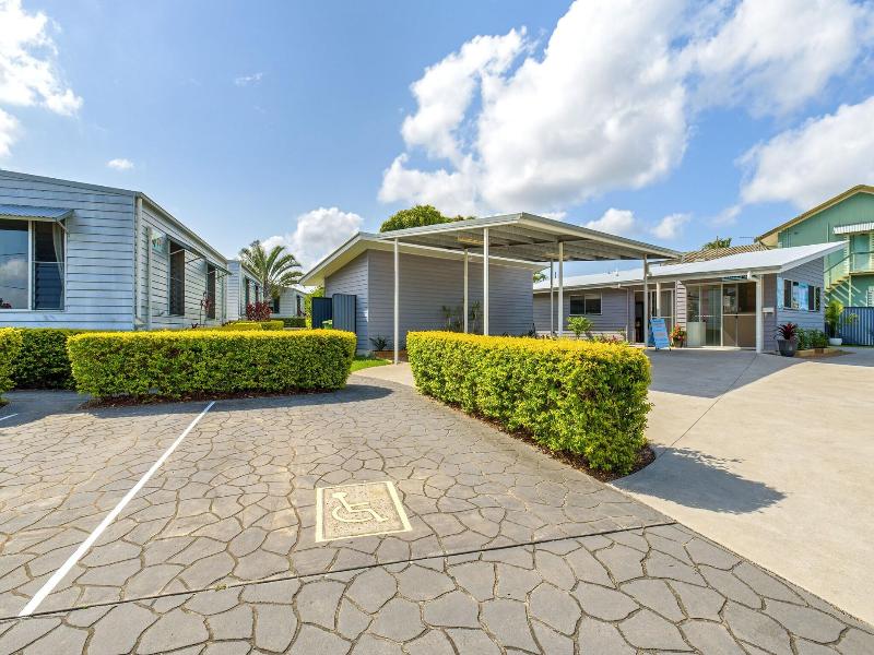 Tin Can Bay's Sleepy Lagoon Motel