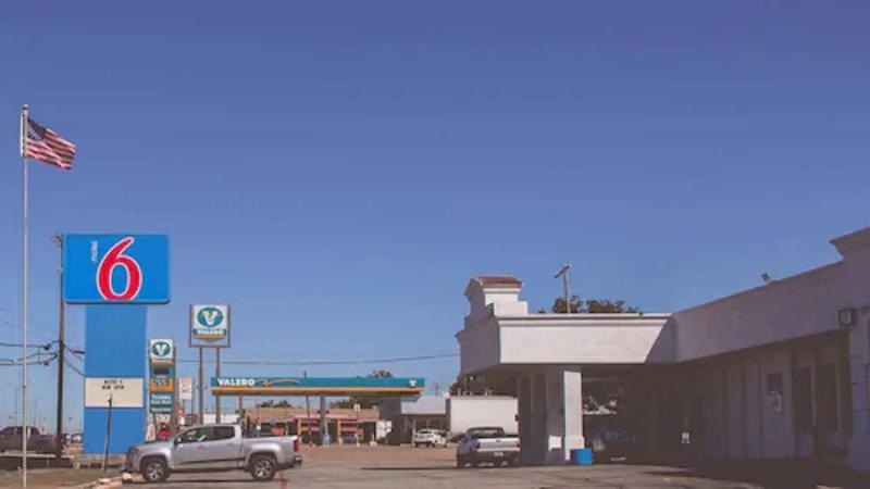 Motel 6 Sherman, TX image