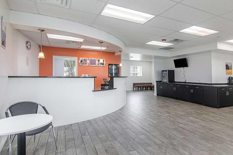 Motel 6 Sherman, TX image