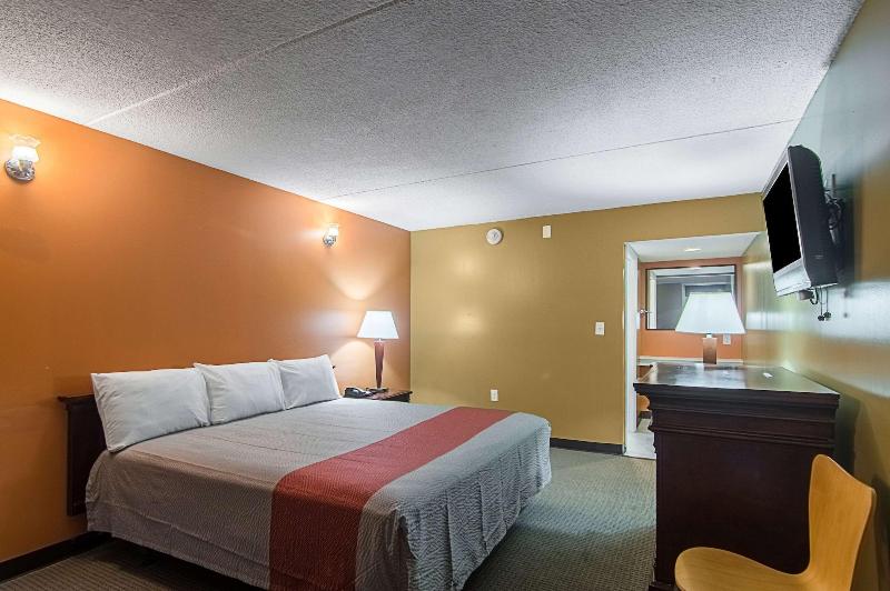 Motel 6 Sherman, TX image